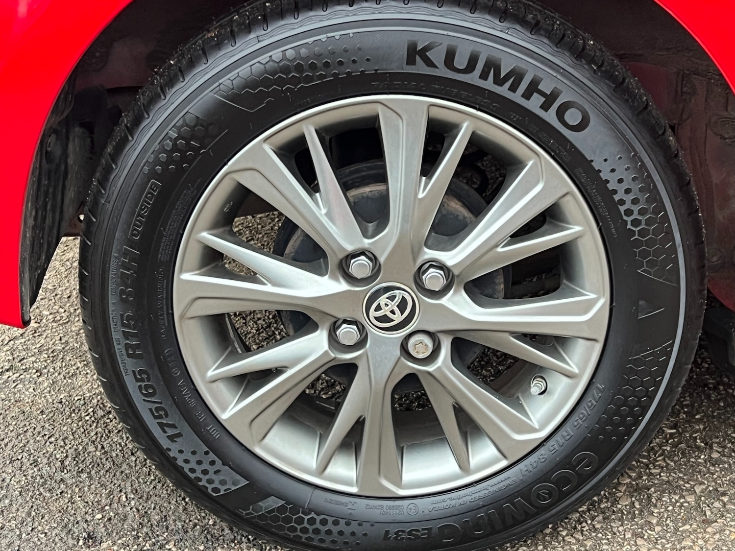 Used Toyota Yaris 2017 for sale - 77036144: Photo 7