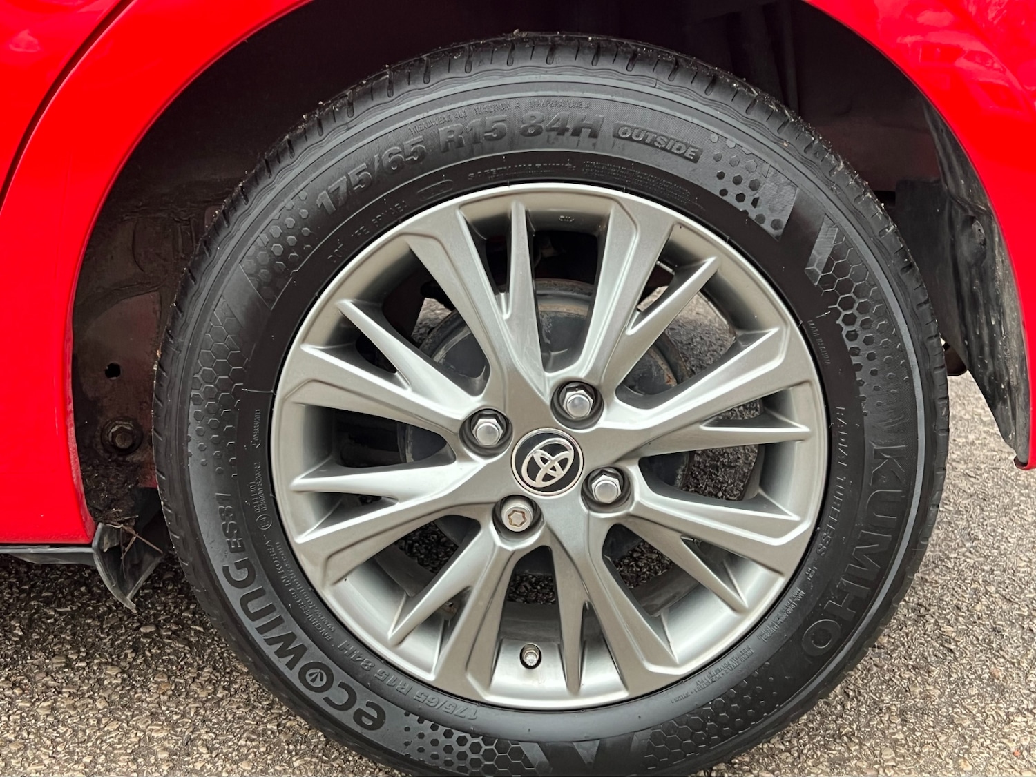 Used Toyota Yaris 2017 for sale - 77036144: Photo 9