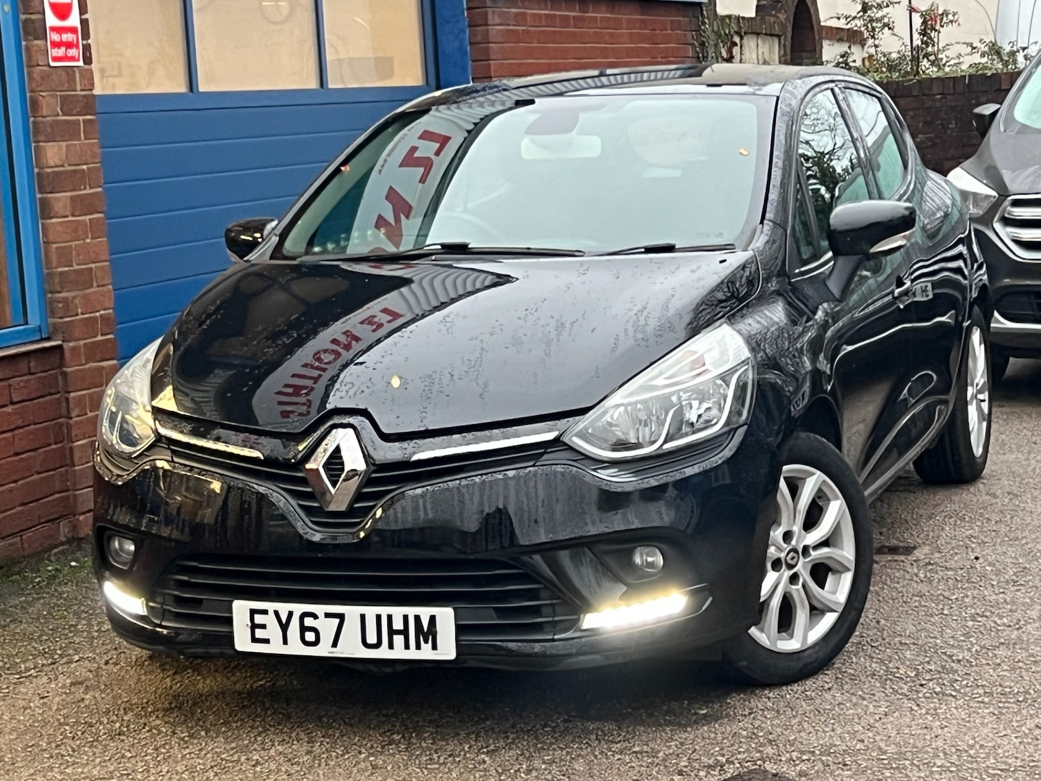 Used Renault Clio 2017 for sale - 76589748: Photo 1