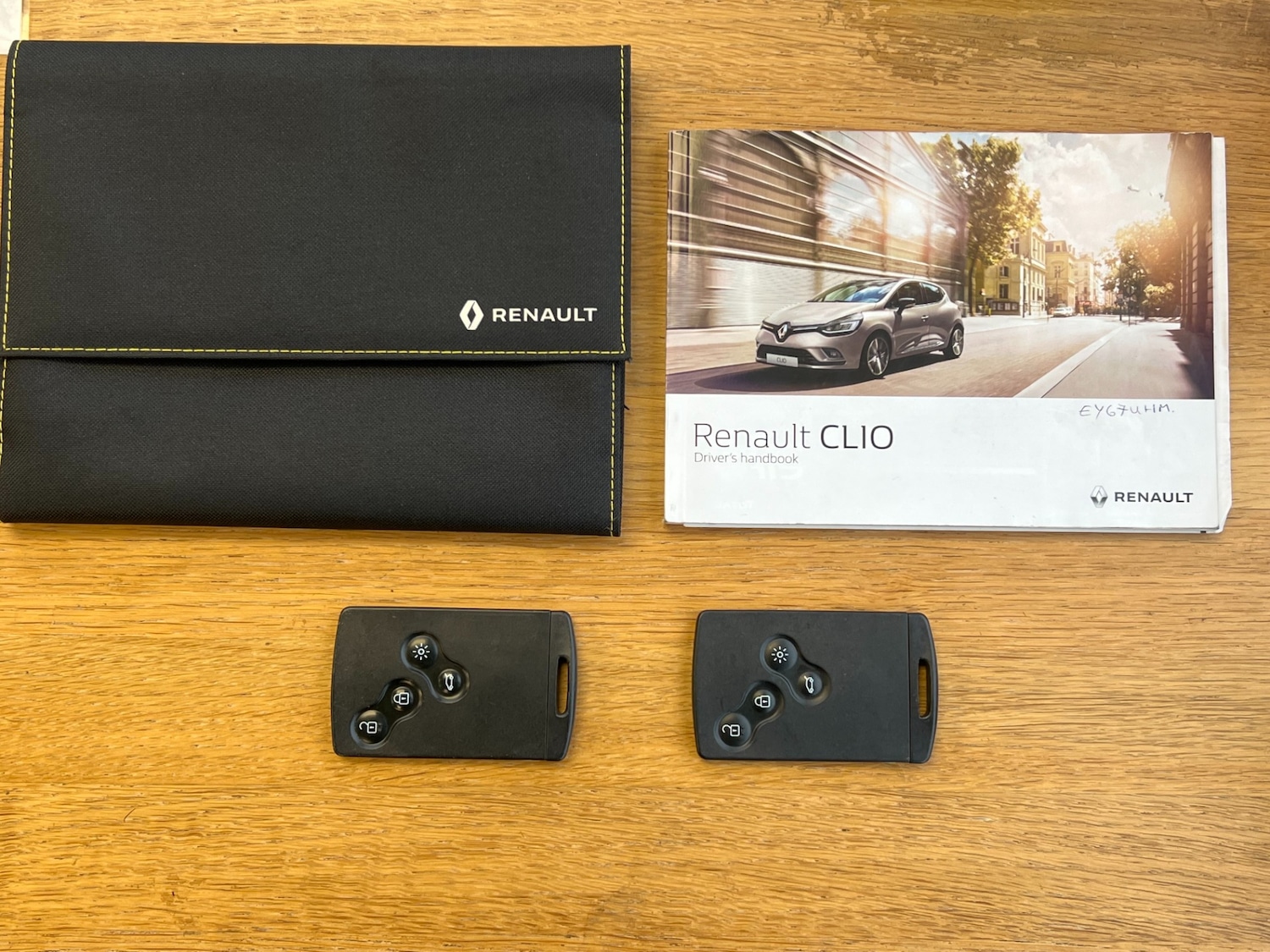 Used Renault Clio 2017 for sale - 76589748: Photo 12