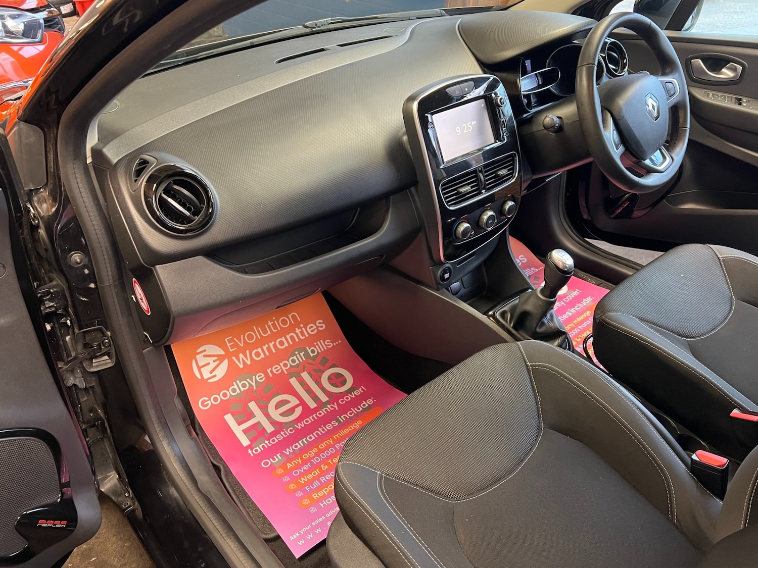 Used Renault Clio 2017 for sale - 76589748: Photo 18