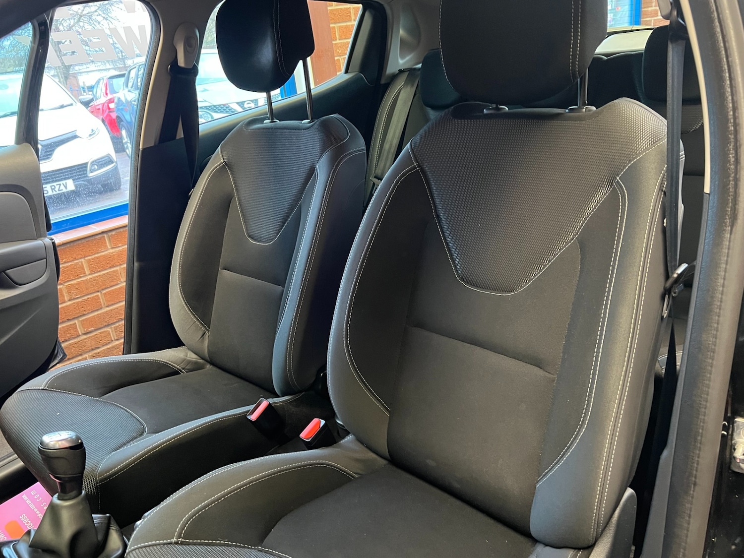 Used Renault Clio 2017 for sale - 76589748: Photo 24