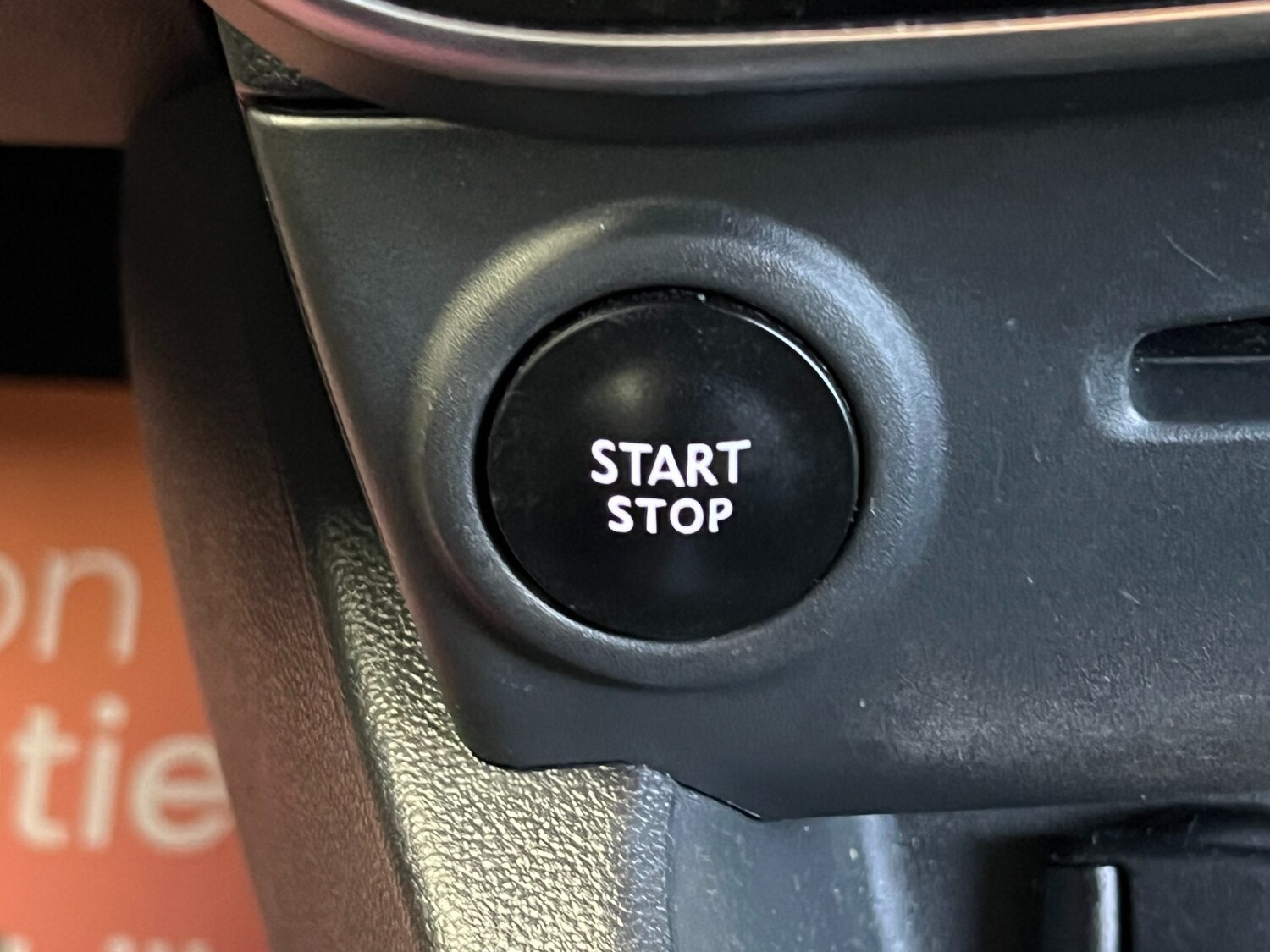 Used Renault Clio 2017 for sale - 76589748: Photo 39