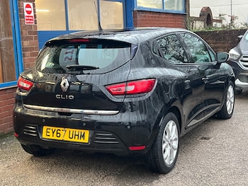 Used Renault Clio 2017 for sale - 76589748: Photo