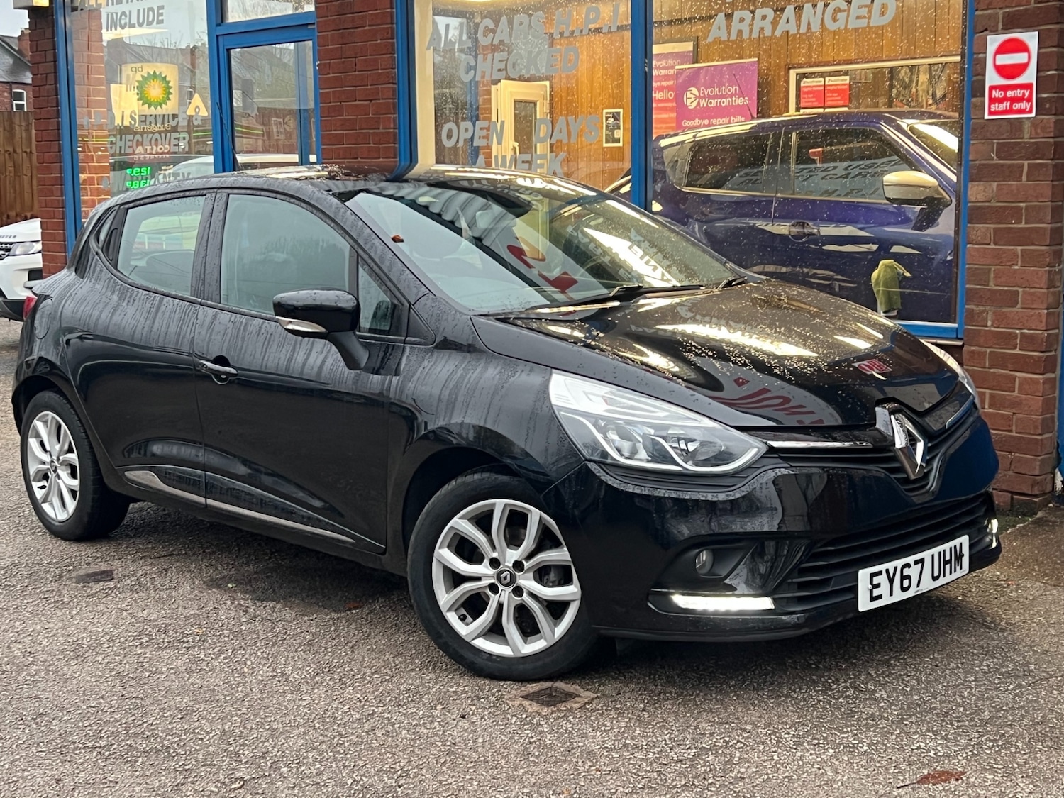 Used Renault Clio 2017 for sale - 76589748: Photo 7