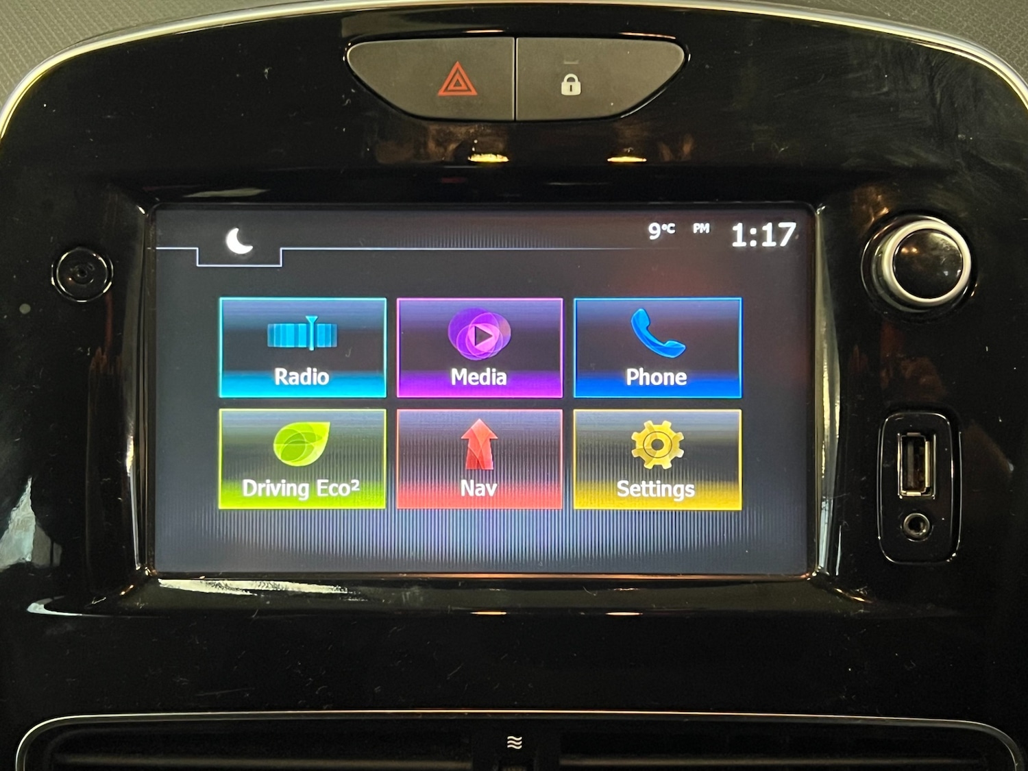 Used Renault Clio 2017 for sale - 76589748: Photo 9