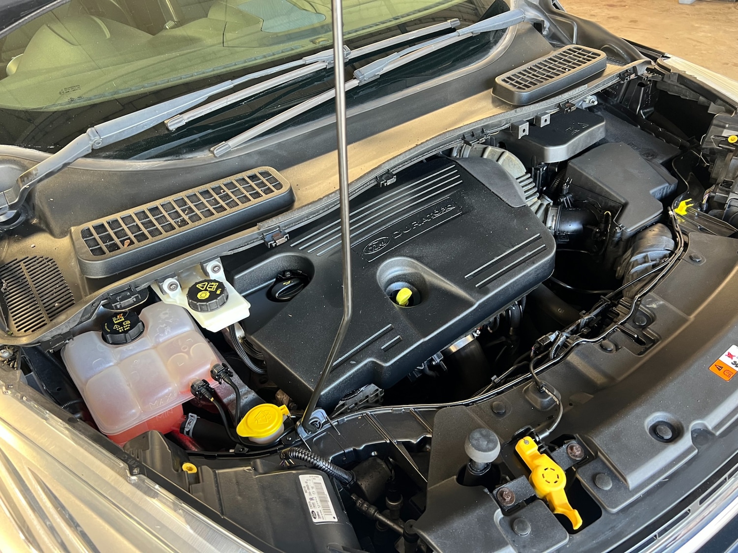 Used Ford Kuga 2015 for sale - 77543851: Photo 26