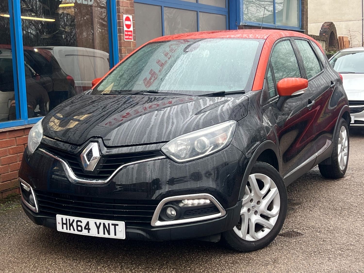 Used Renault Captur 2015 for sale - 77687578: Photo 2