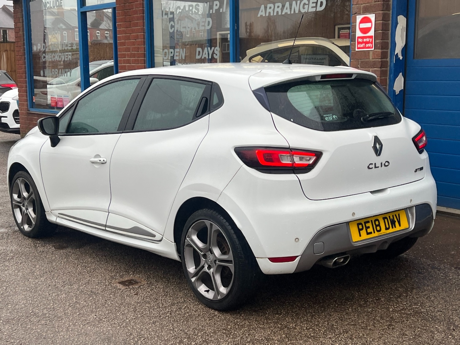 Used Renault Clio 2018 for sale - 77688100: Photo 3