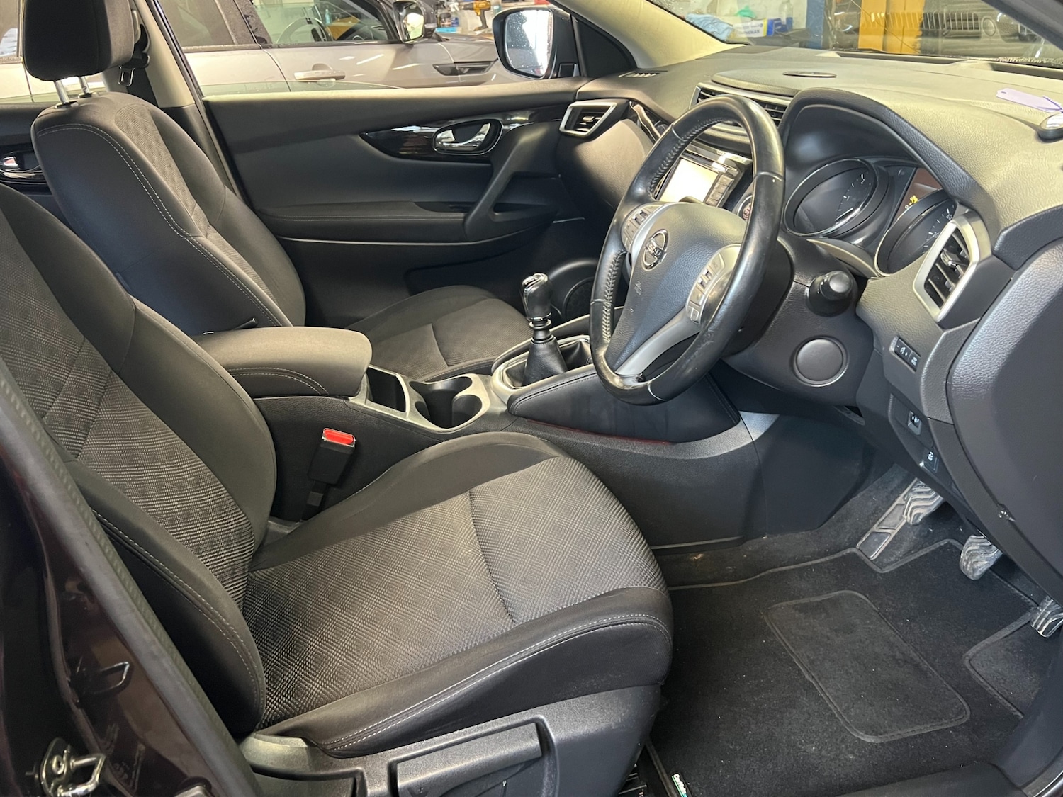 Used Nissan Qashqai 2017 for sale - 76682218: Photo 12