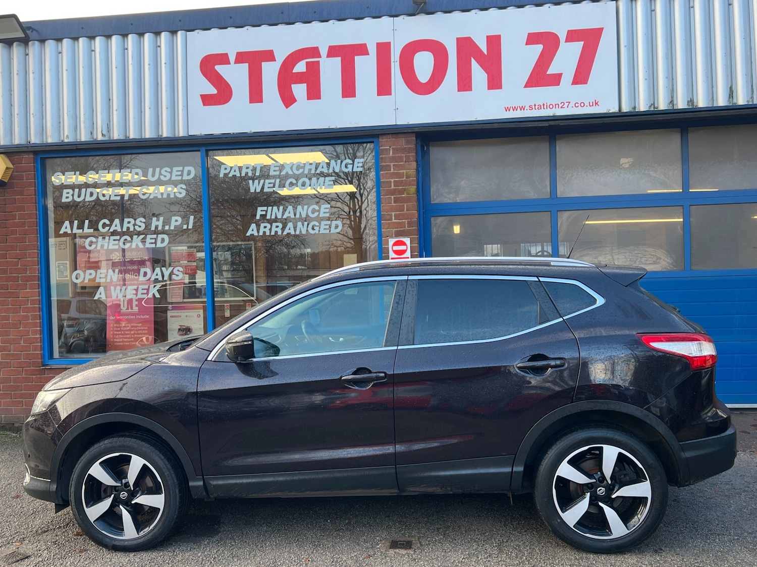 Used Nissan Qashqai 2017 for sale - 76682218: Photo 2