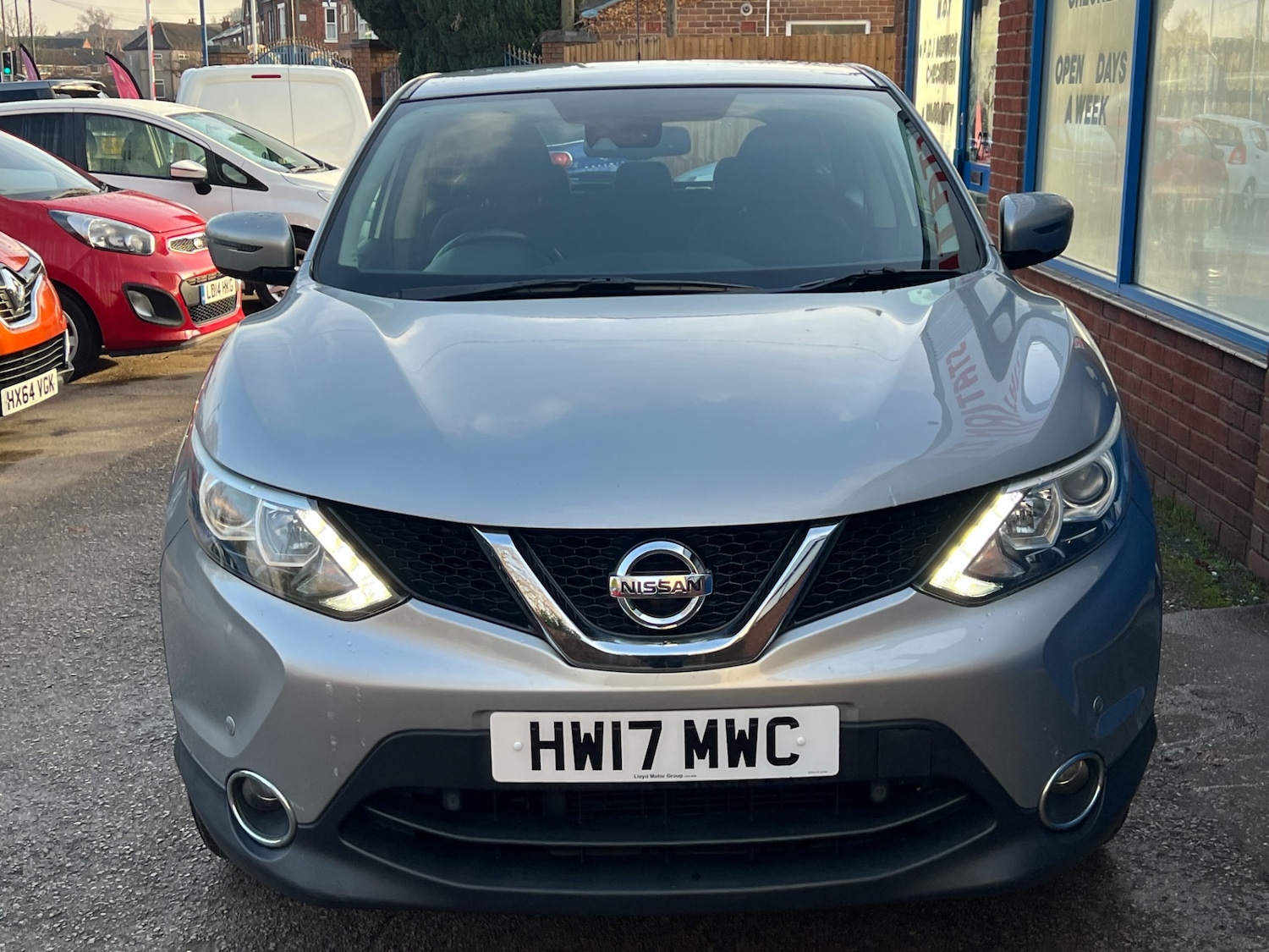 Used Nissan Qashqai 2017 for sale - 76932131: Photo 3
