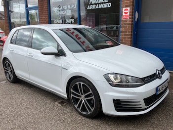 Volkswagen - Golf