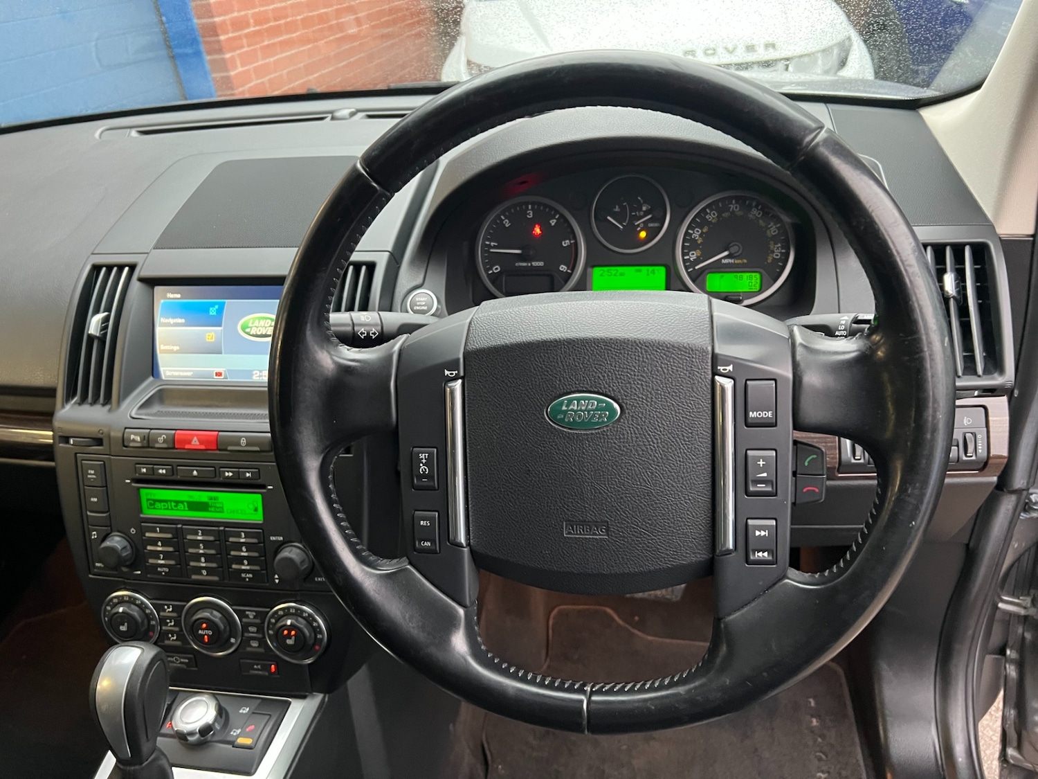 Used Land Rover Freelander 2012 for sale - 76555246: Photo 9