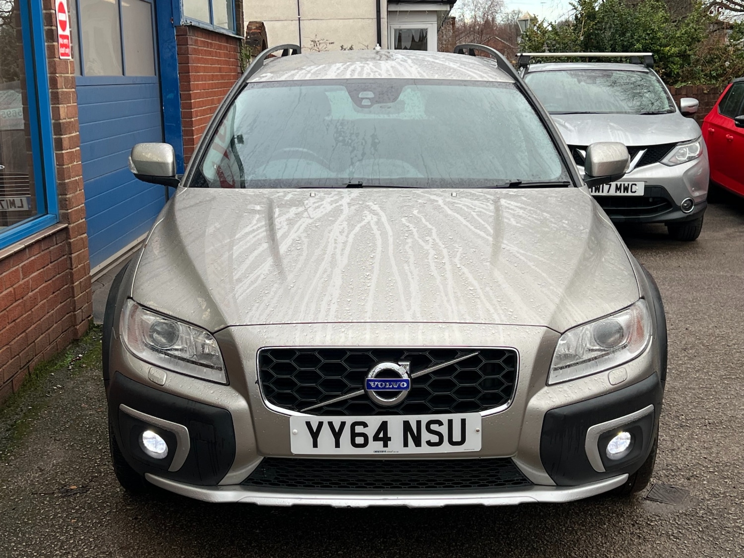 Used Volvo XC70 2014 for sale - 76920166: Photo 2