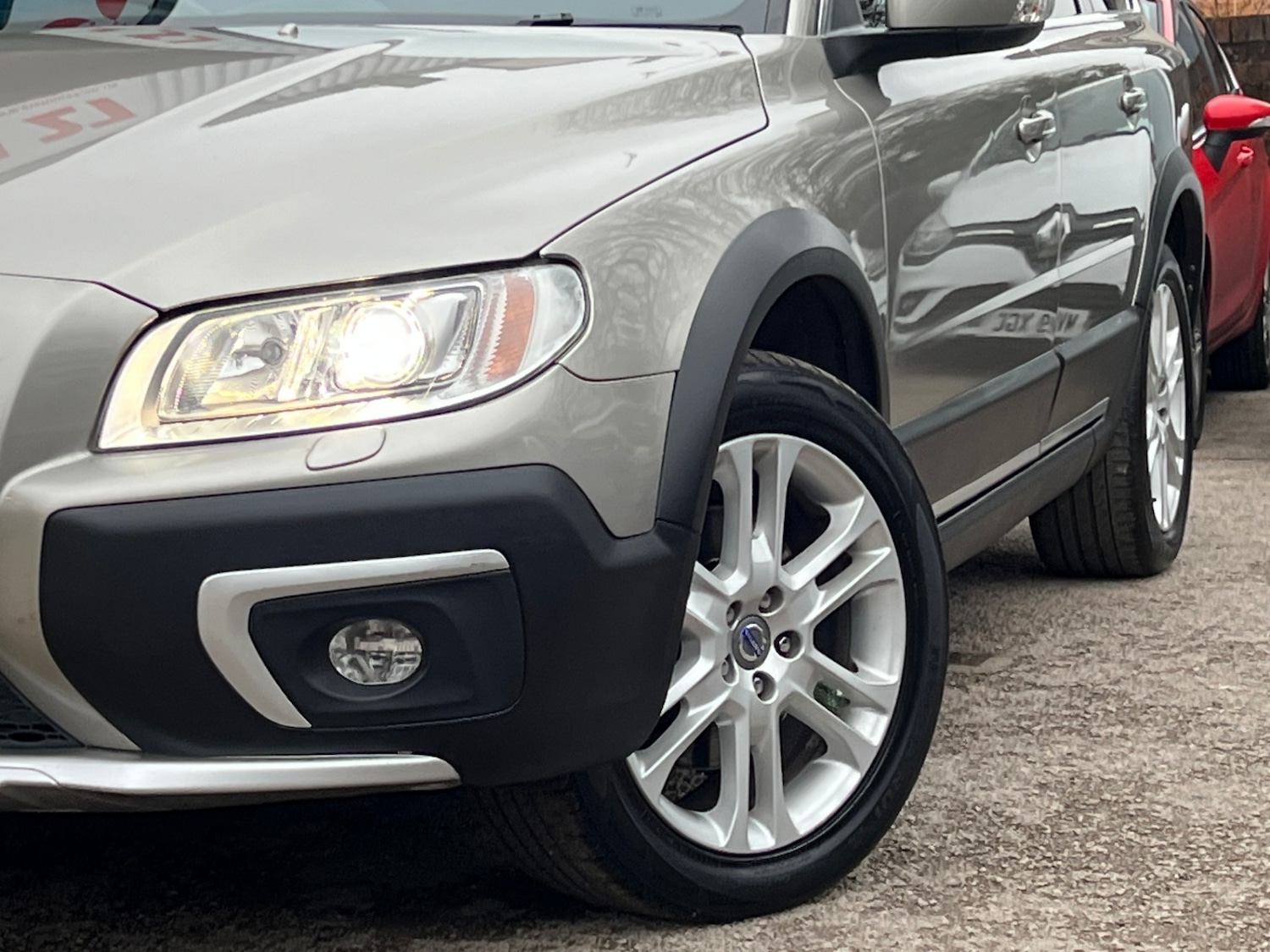Used Volvo XC70 2014 for sale - 76920166: Photo 40
