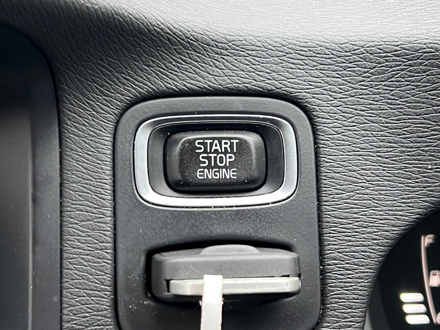 Used Volvo XC70 2014 for sale - 76920166: Photo 50