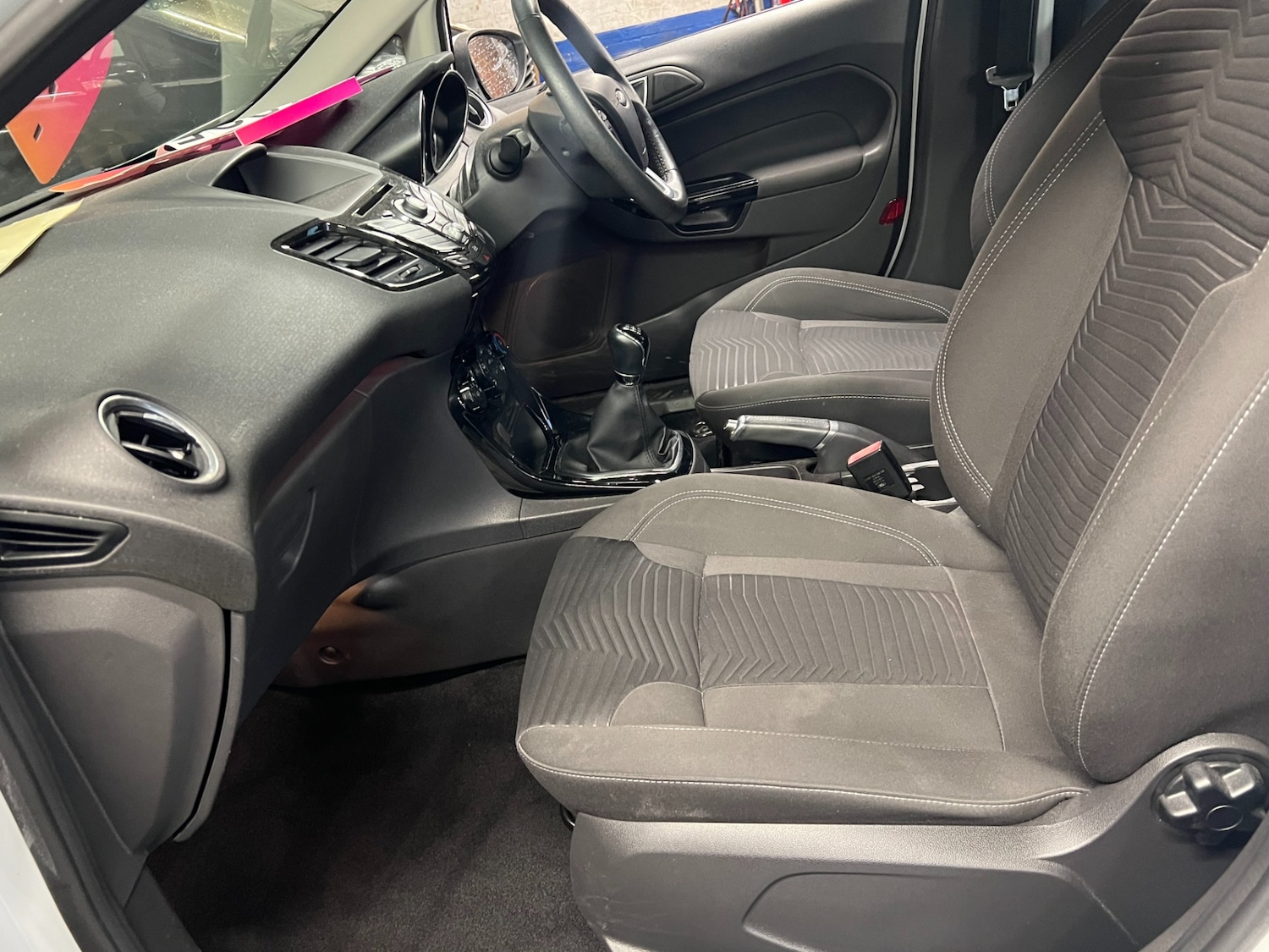 Used Ford Fiesta 2015 for sale - 76807574: Photo 13