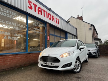 Used Ford Fiesta 2015 for sale - 76807574: Photo