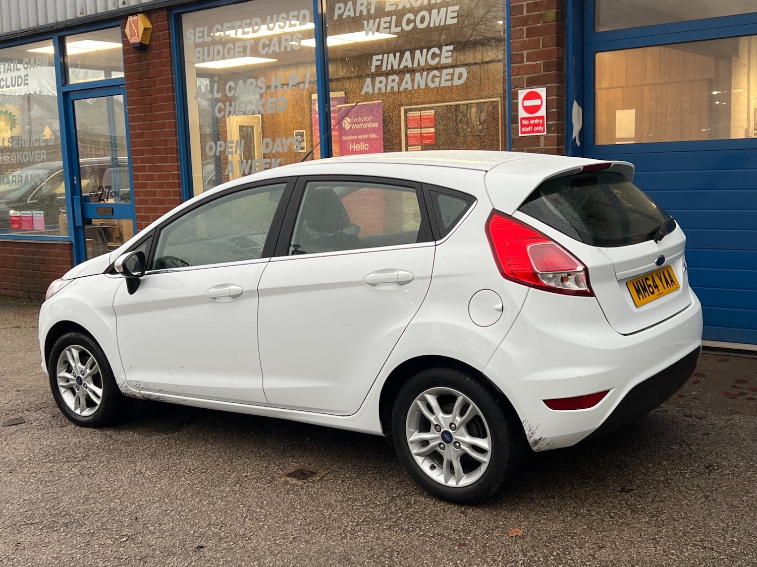 Used Ford Fiesta 2015 for sale - 76807574: Photo 4