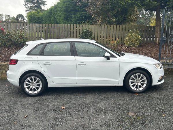 Used Audi A3 2015 for sale - 76123451: Photo 2
