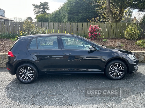 Used Volkswagen Golf 2017 for sale - 78158050: Photo 2