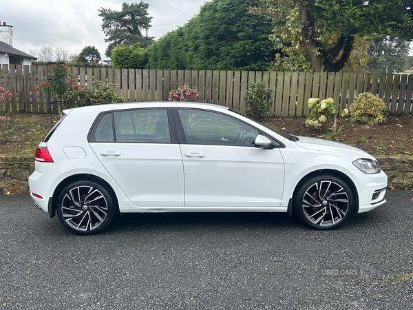 Used Volkswagen Golf 2017 for sale - 77280327: Photo 2