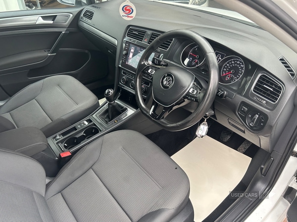 Used Volkswagen Golf 2017 for sale - 77280327: Photo 9