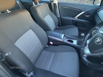 Used Toyota Avensis 2013 for sale - 77785004: Photo