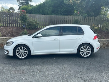 Used Volkswagen Golf 2017 for sale - 79085178: Photo
