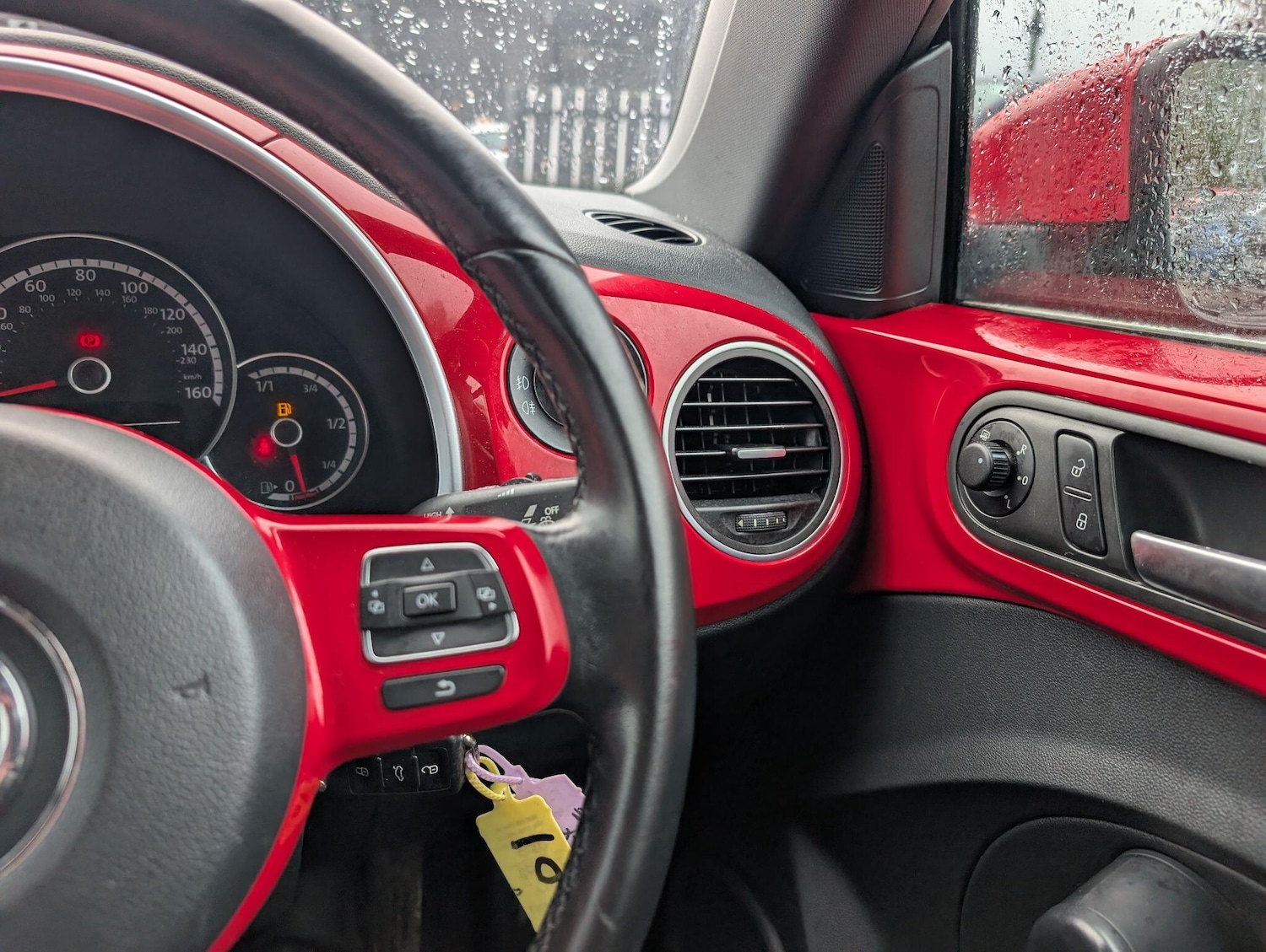 Used Volkswagen Beetle 2014 for sale - 77387155: Photo 17