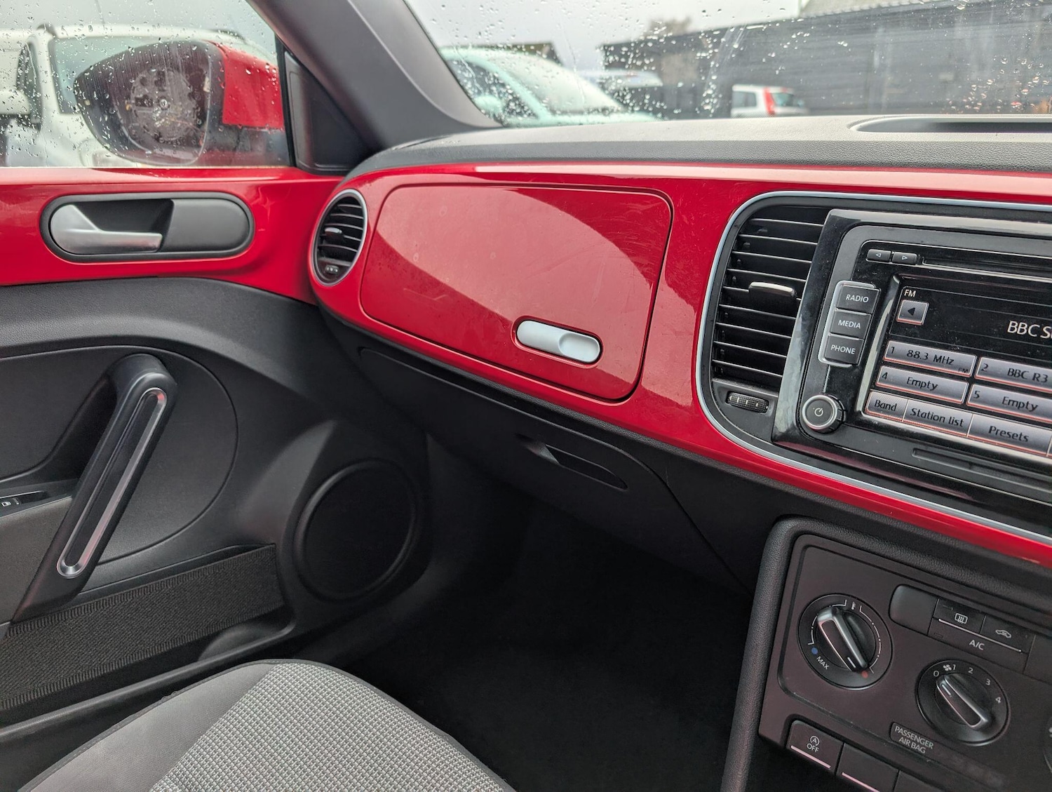 Used Volkswagen Beetle 2014 for sale - 77387155: Photo 19