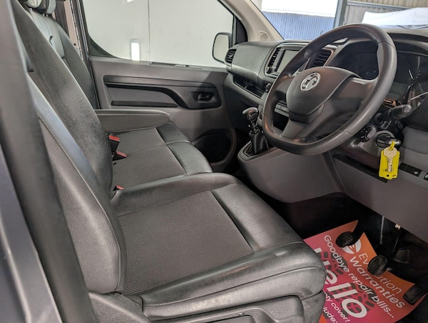 Used Vauxhall Vivaro 2022 for sale - 75225207: Photo 2