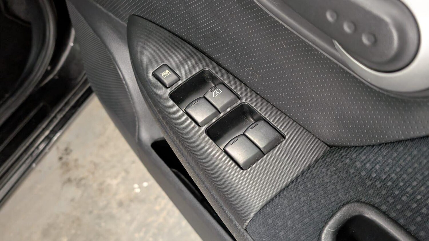 Used Nissan Note 2013 for sale - 77468741: Photo 42