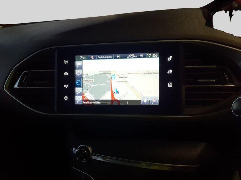 Used Peugeot 308 2017 for sale - 76645230: Photo 6