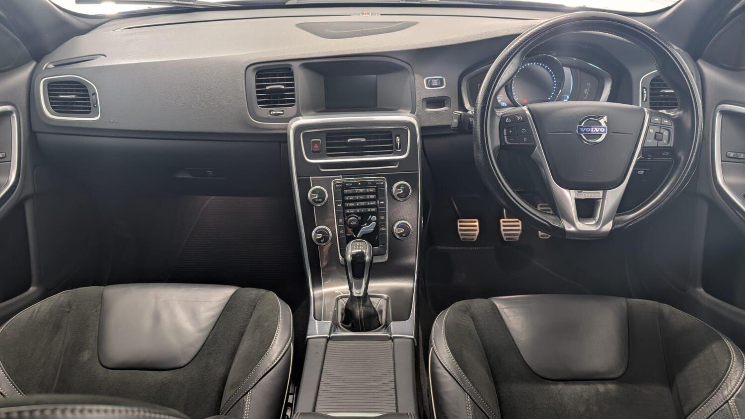 Used Volvo V60 for sale - 77908423: Photo 25