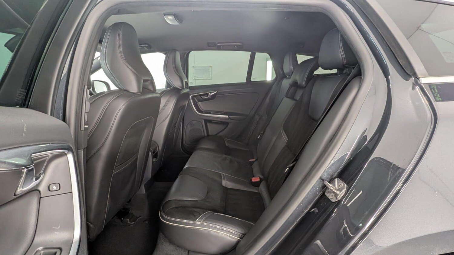 Used Volvo V60 for sale - 77908423: Photo 27