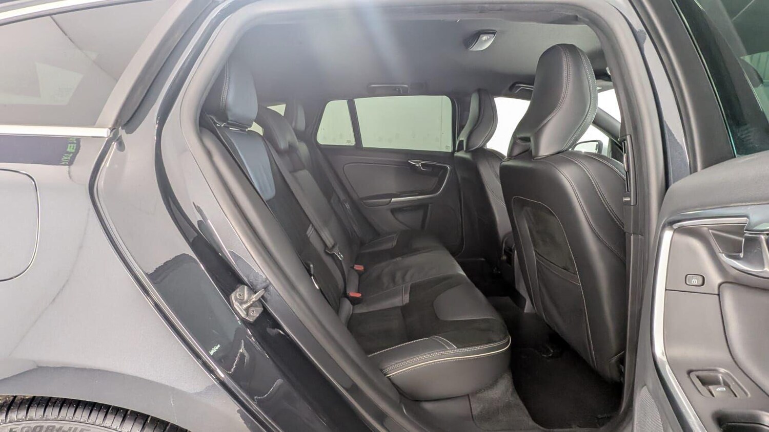 Used Volvo V60 for sale - 77908423: Photo 30