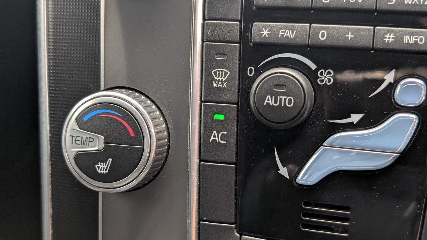 Used Volvo V60 for sale - 77908423: Photo 46