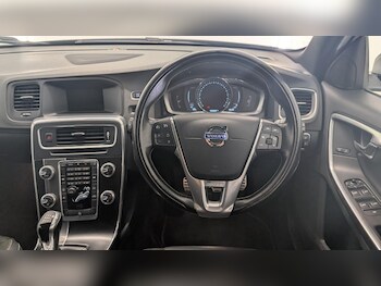 Used Volvo V60 2014 for sale - 77908423: Photo