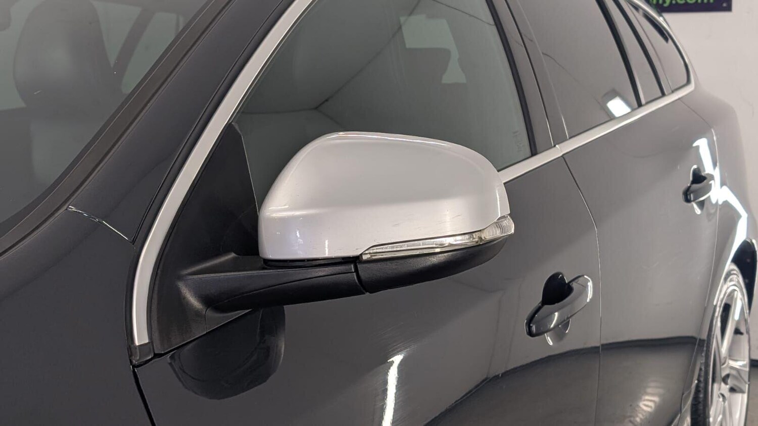 Used Volvo V60 for sale - 77908423: Photo 64