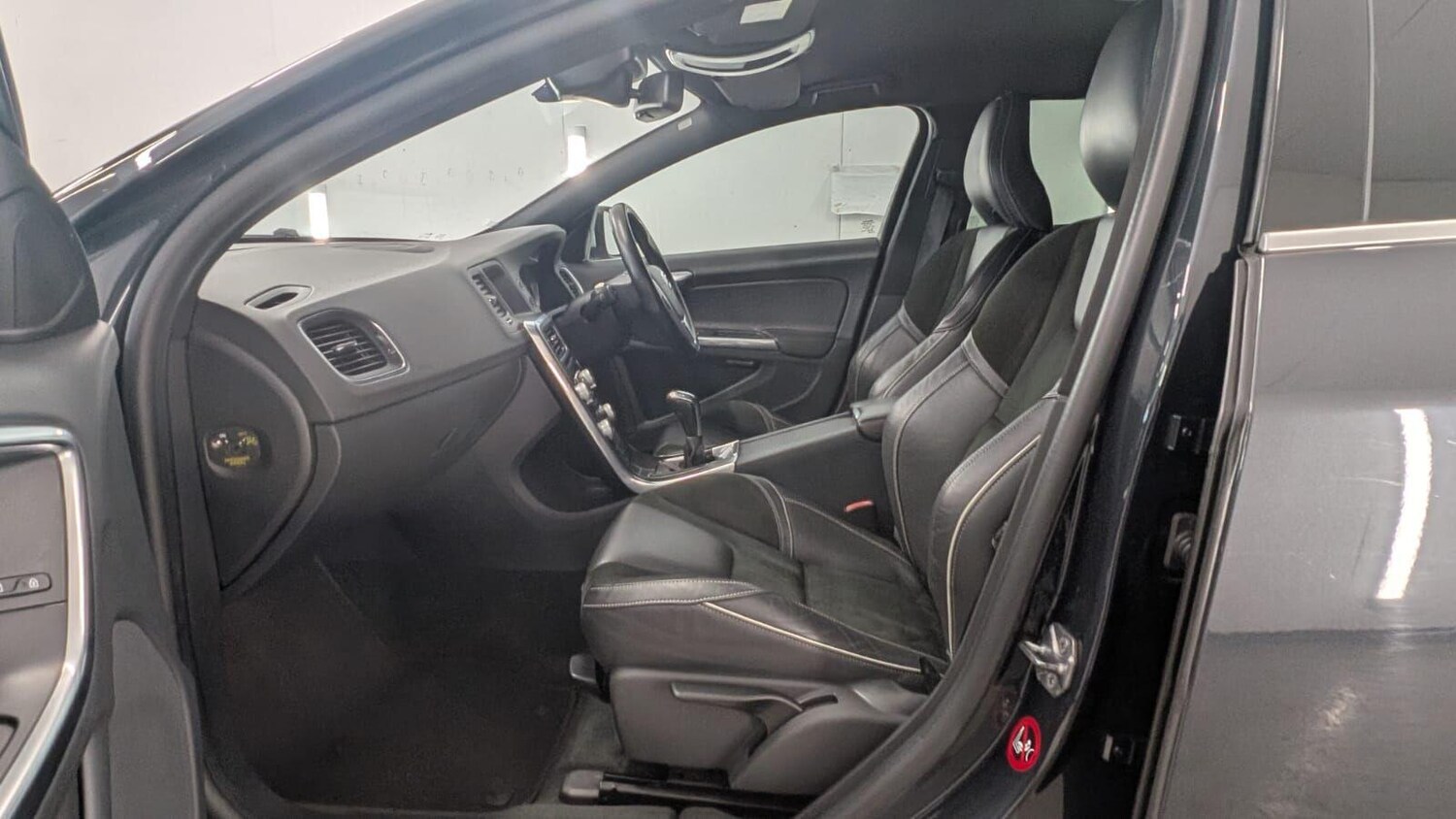 Used Volvo V60 for sale - 77908423: Photo 70