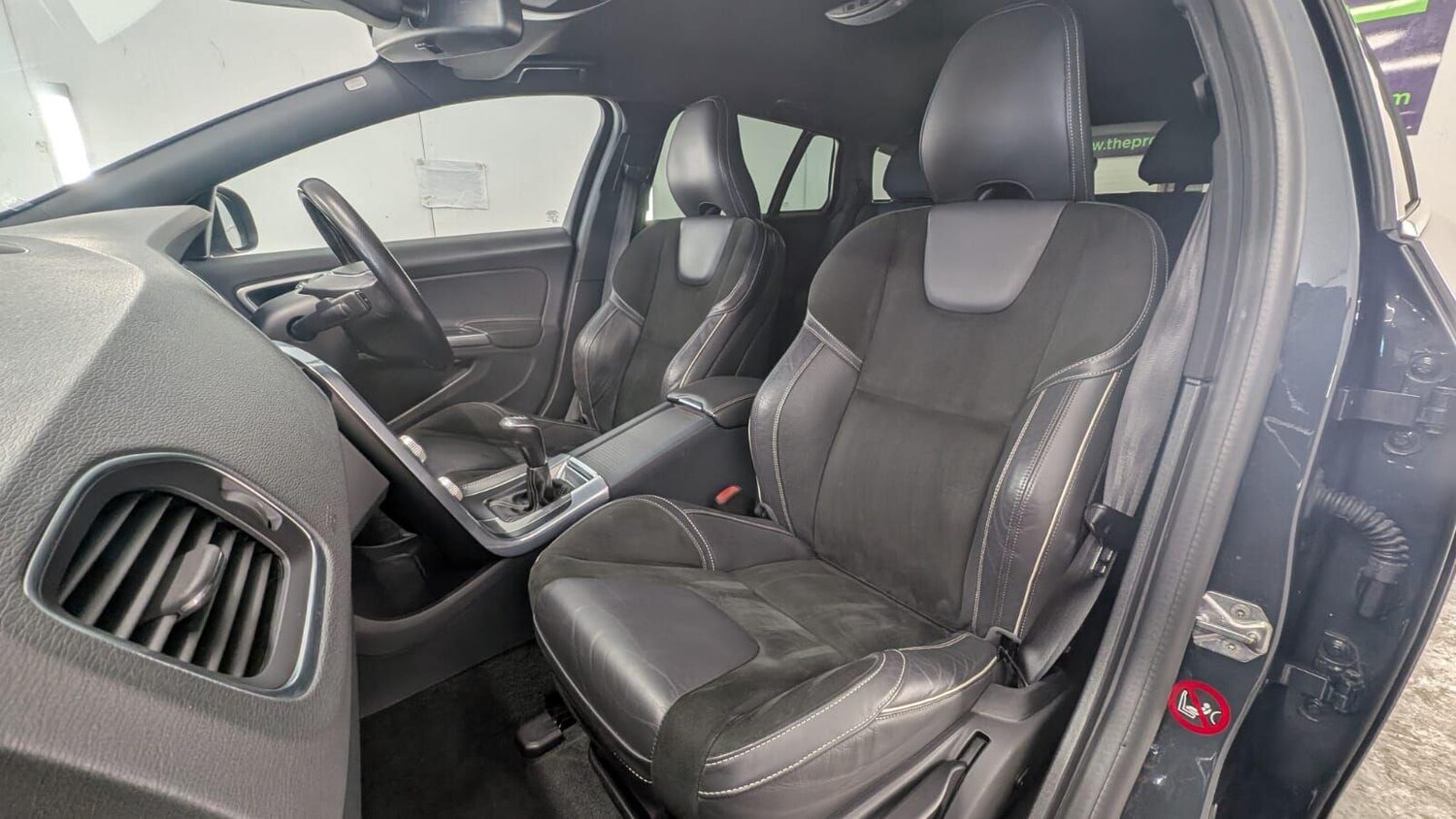 Used Volvo V60 for sale - 77908423: Photo 71