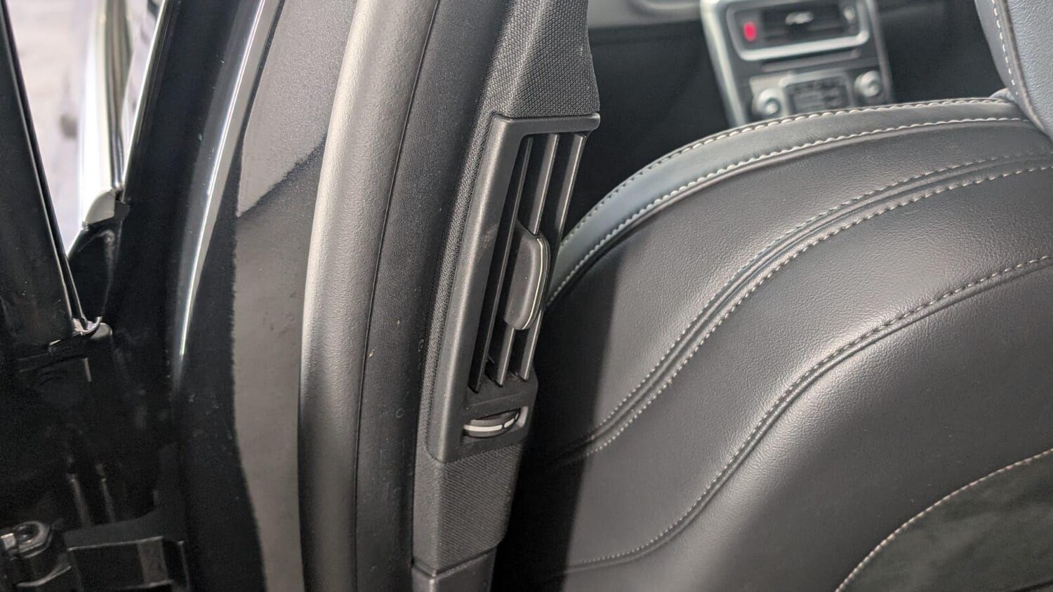 Used Volvo V60 for sale - 77908423: Photo 82