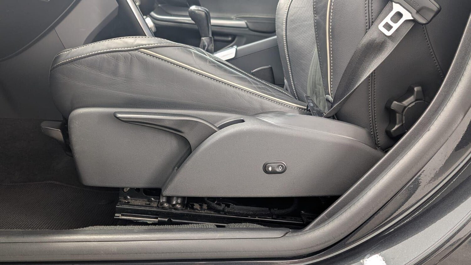 Used Volvo V60 for sale - 77908423: Photo 84