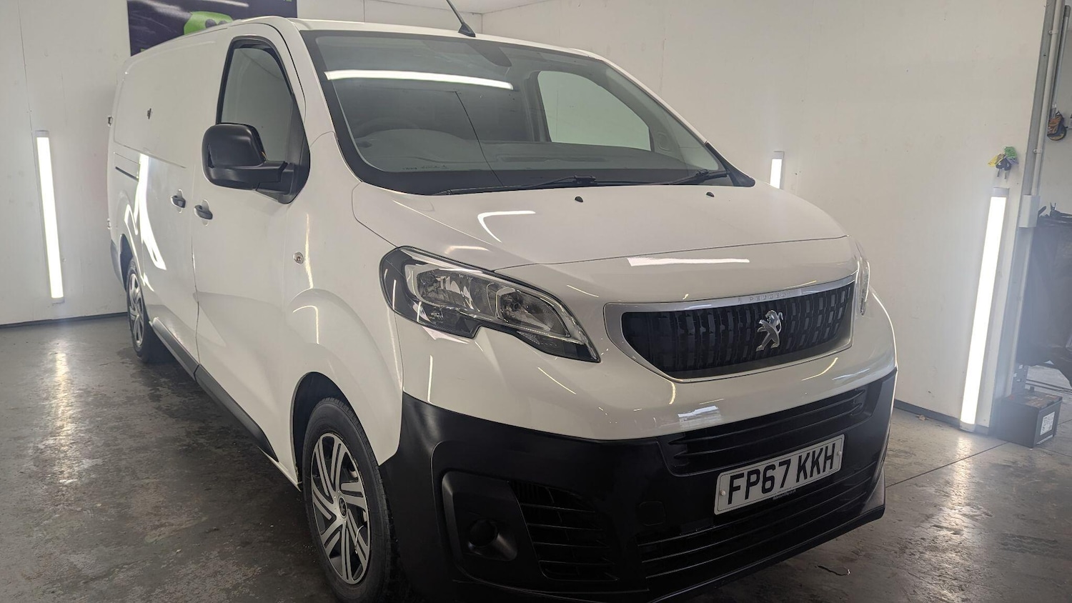 Used Peugeot Expert 2017 for sale - 77029337: Photo 2