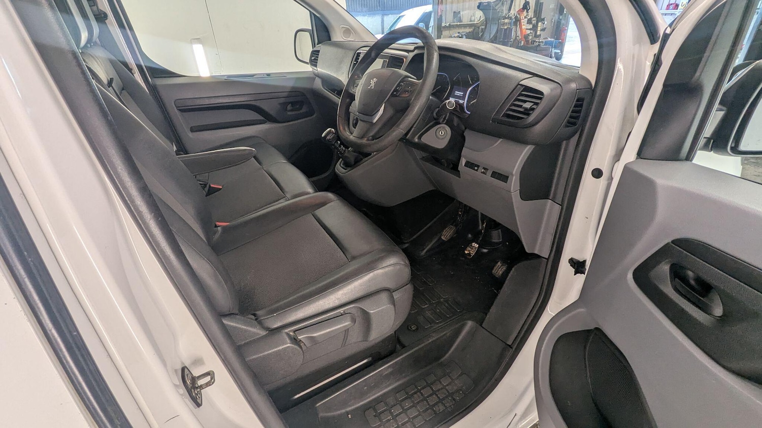 Used Peugeot Expert 2017 for sale - 77029337: Photo 4