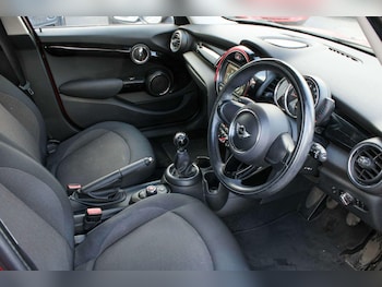 Used MINI Hatch 2017 for sale - 76239515: Photo 2