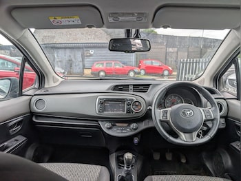 Used Toyota Yaris 2014 for sale - 78901984: Photo