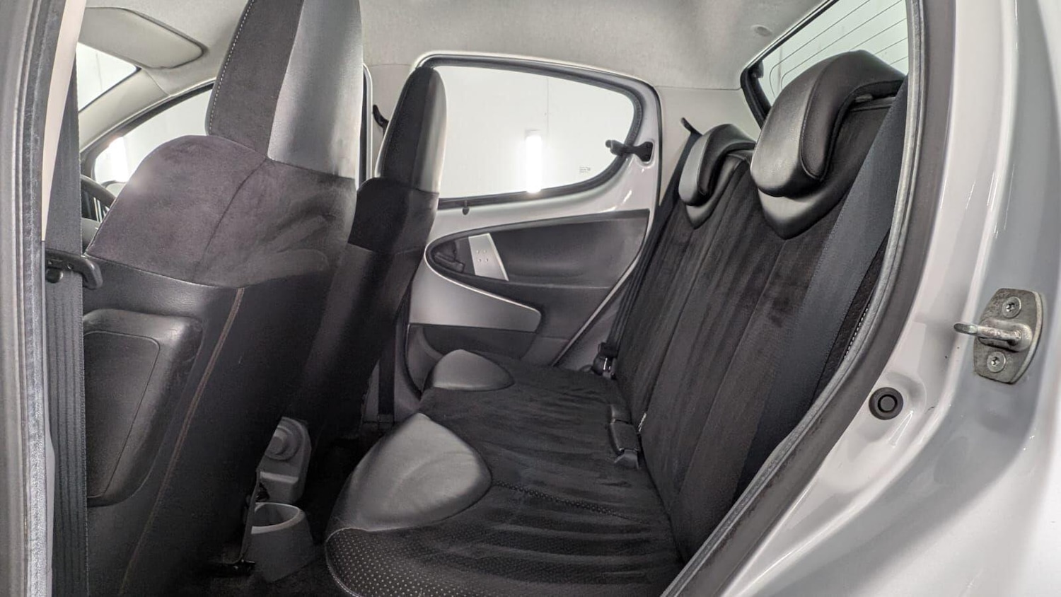 Used Peugeot 107 2010 for sale - 77214781: Photo 40